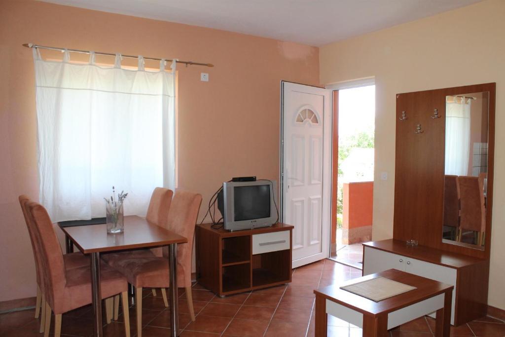 Apartments Isabela باشْكا الغرفة الصورة